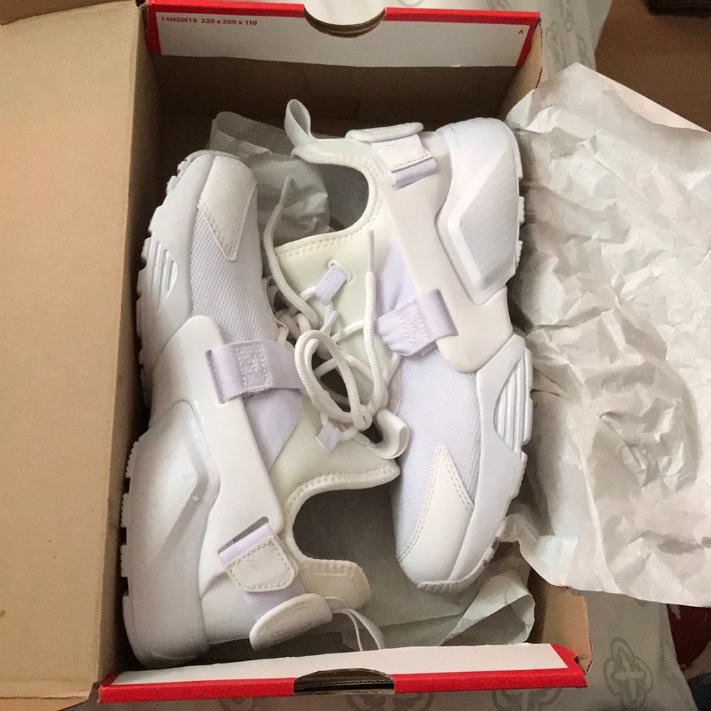 Nike air huarache city low size 6.5